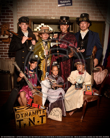 4.50pmSteampunkFamily2