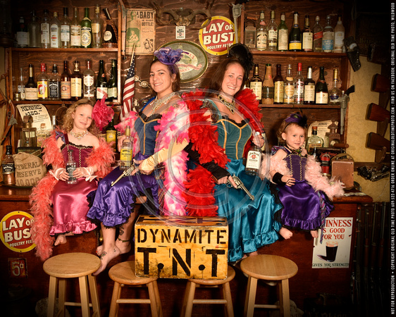 13pmWesternGirls