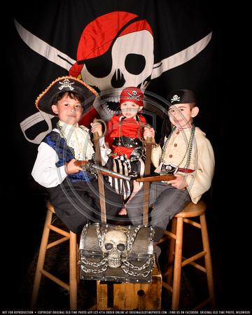 7pm PiratesSmile
